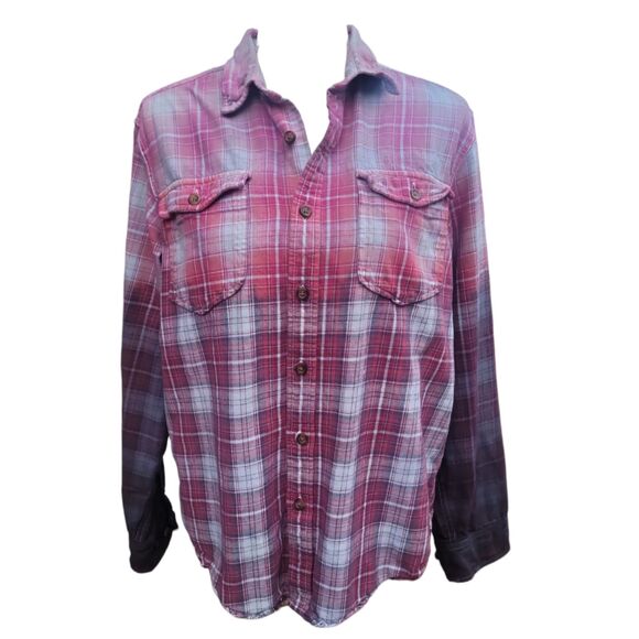 UPCYCLED Flannel with "Skull with Heart Eyes" Embroidered Patch | Size Medium - Picture 2 of 6